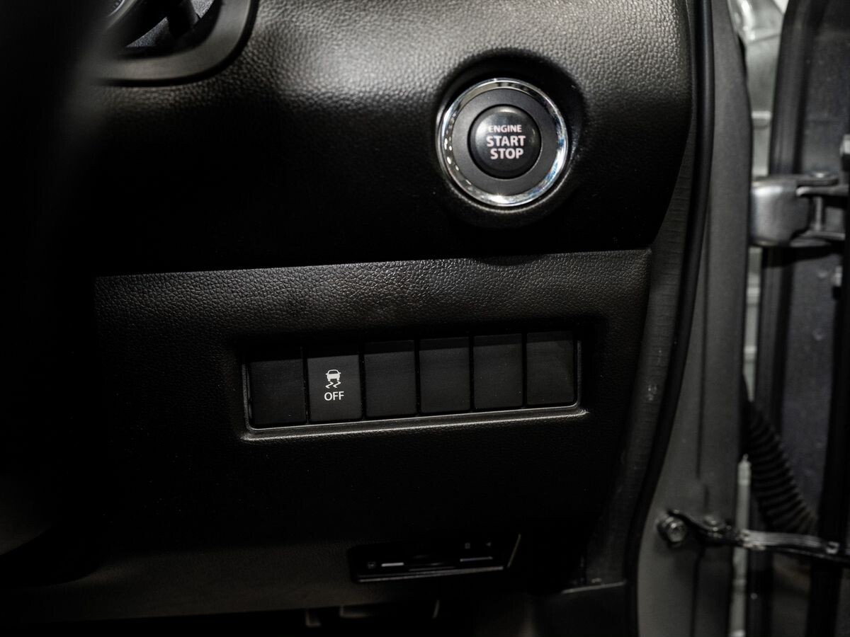 Suzuki Swift 2018 - фото автомобиля