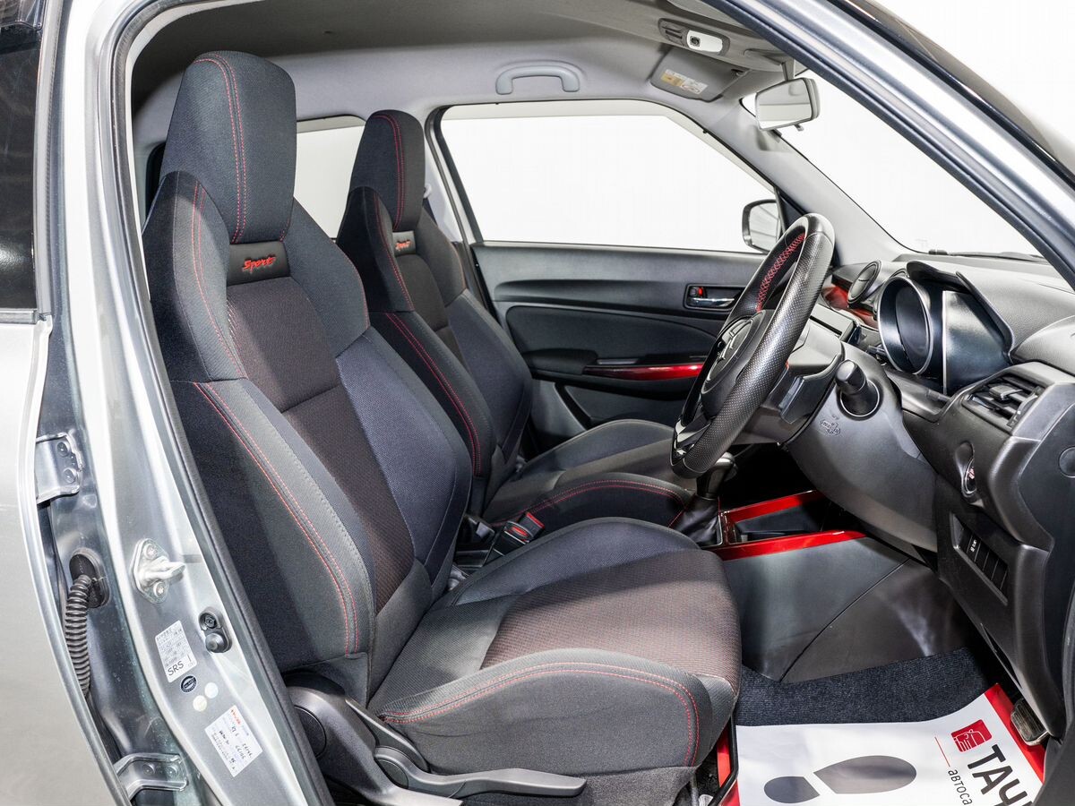 Suzuki Swift 2018 - фото автомобиля