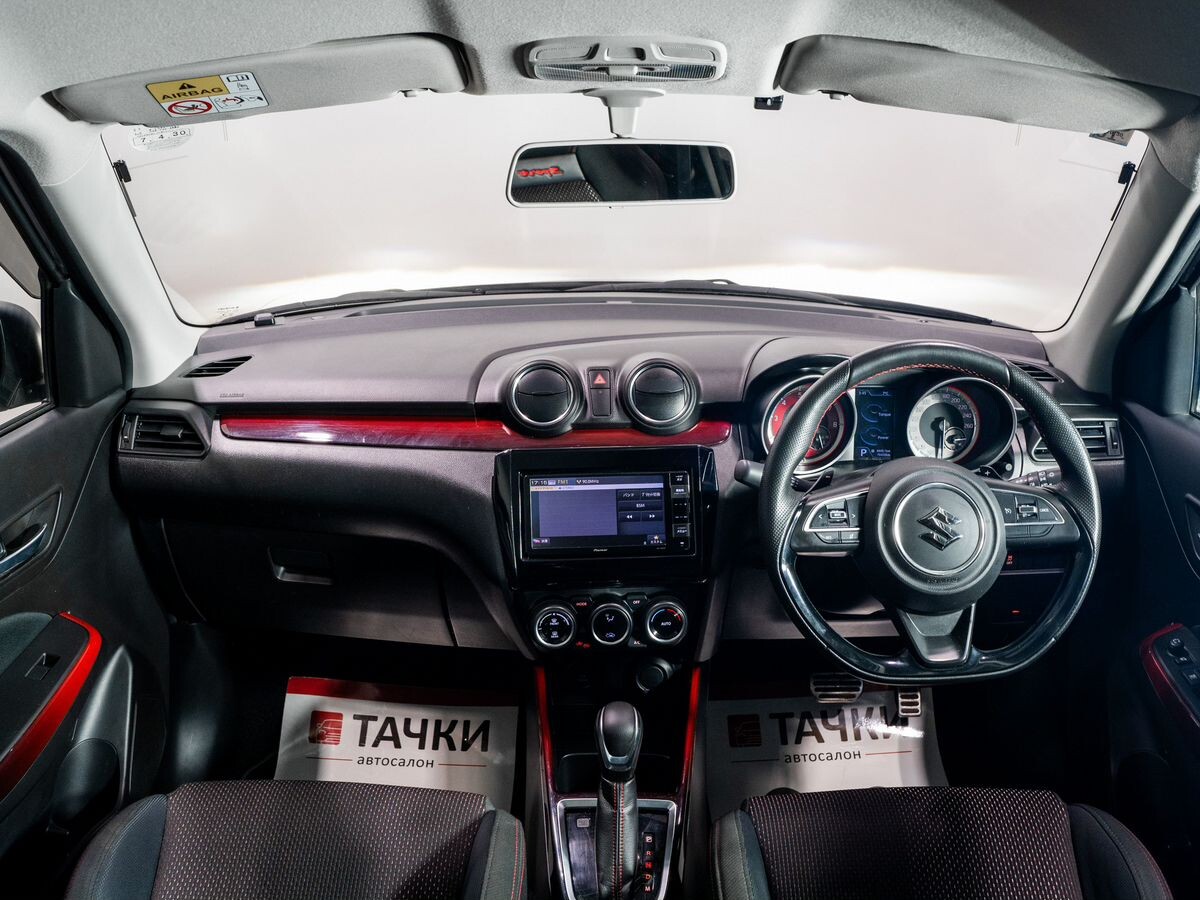 Suzuki Swift 2018 - фото автомобиля