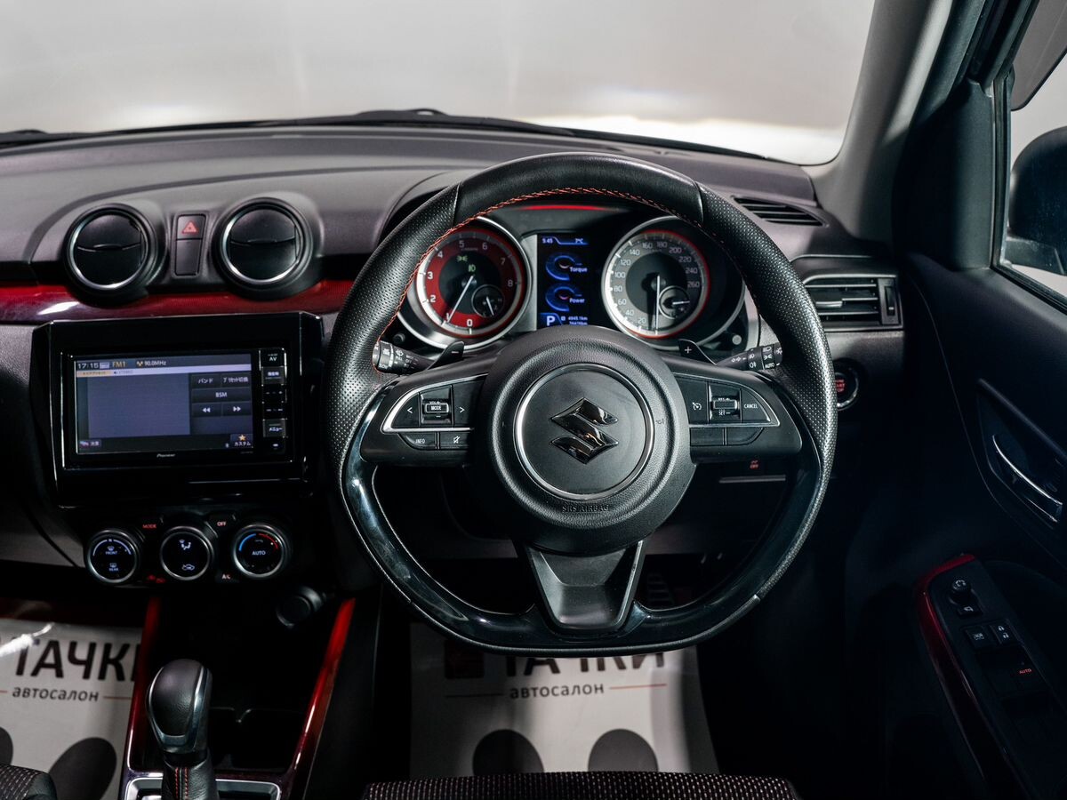 Suzuki Swift 2018 - фото автомобиля