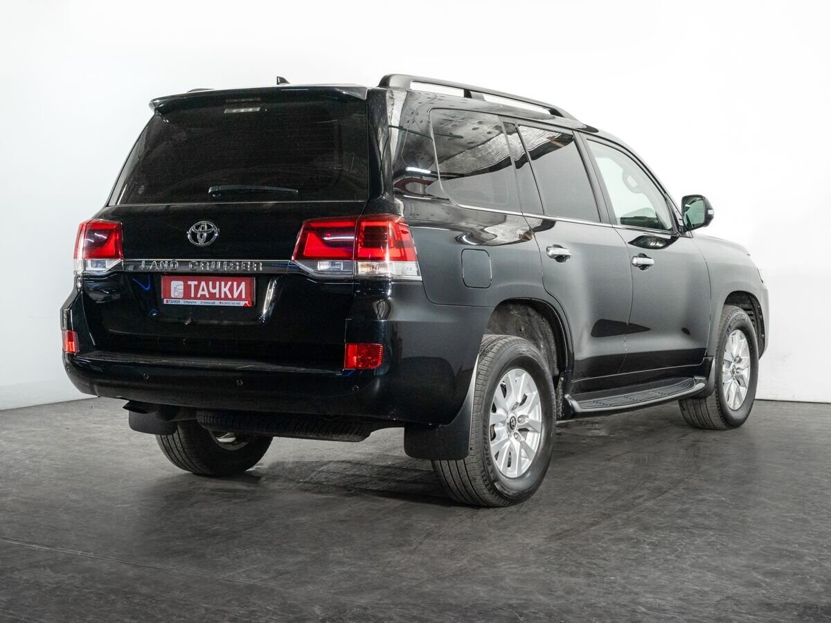 Toyota Land Cruiser 2018 - фото автомобиля