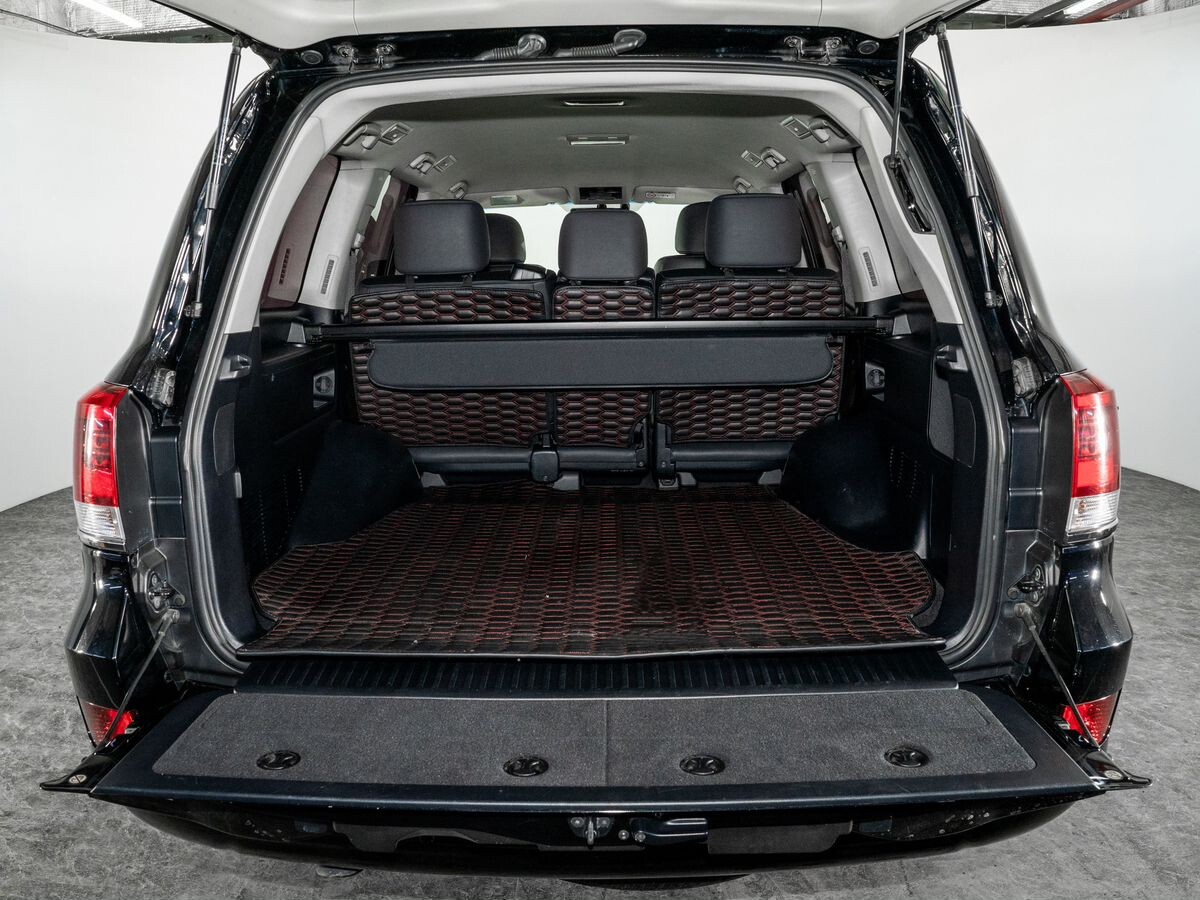 Toyota Land Cruiser 2018 - фото автомобиля
