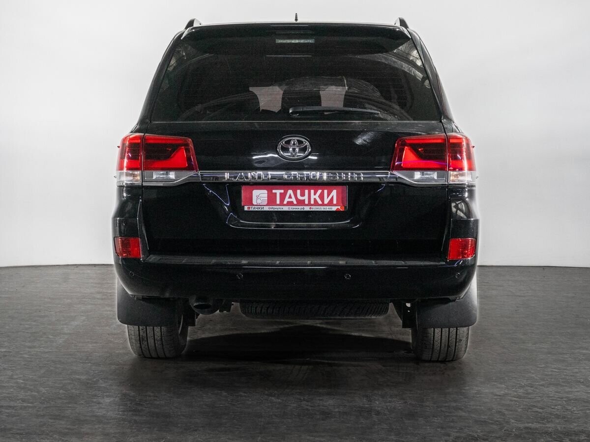 Toyota Land Cruiser 2018 - фото автомобиля