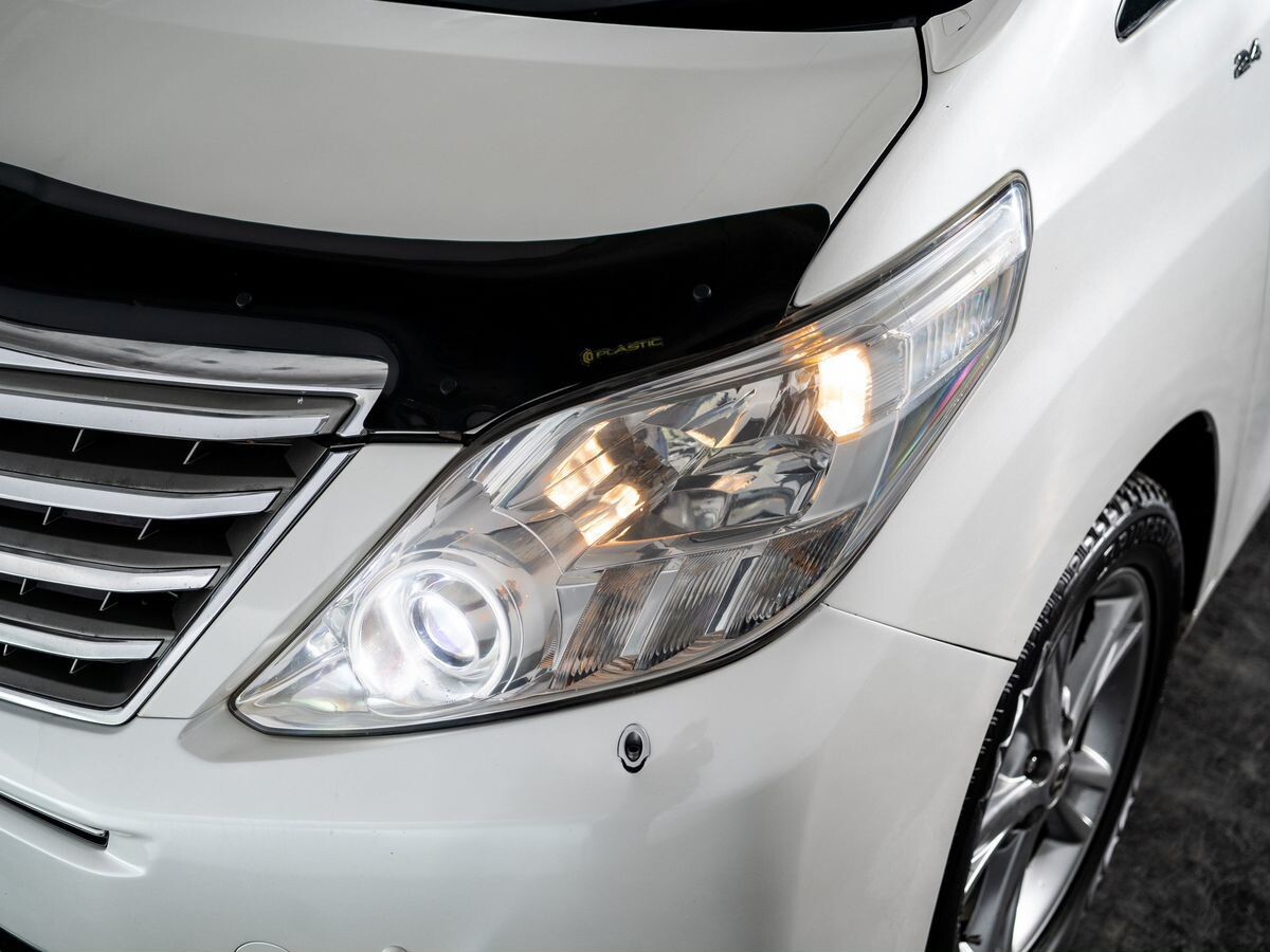 Toyota Alphard 2012 - фото автомобиля