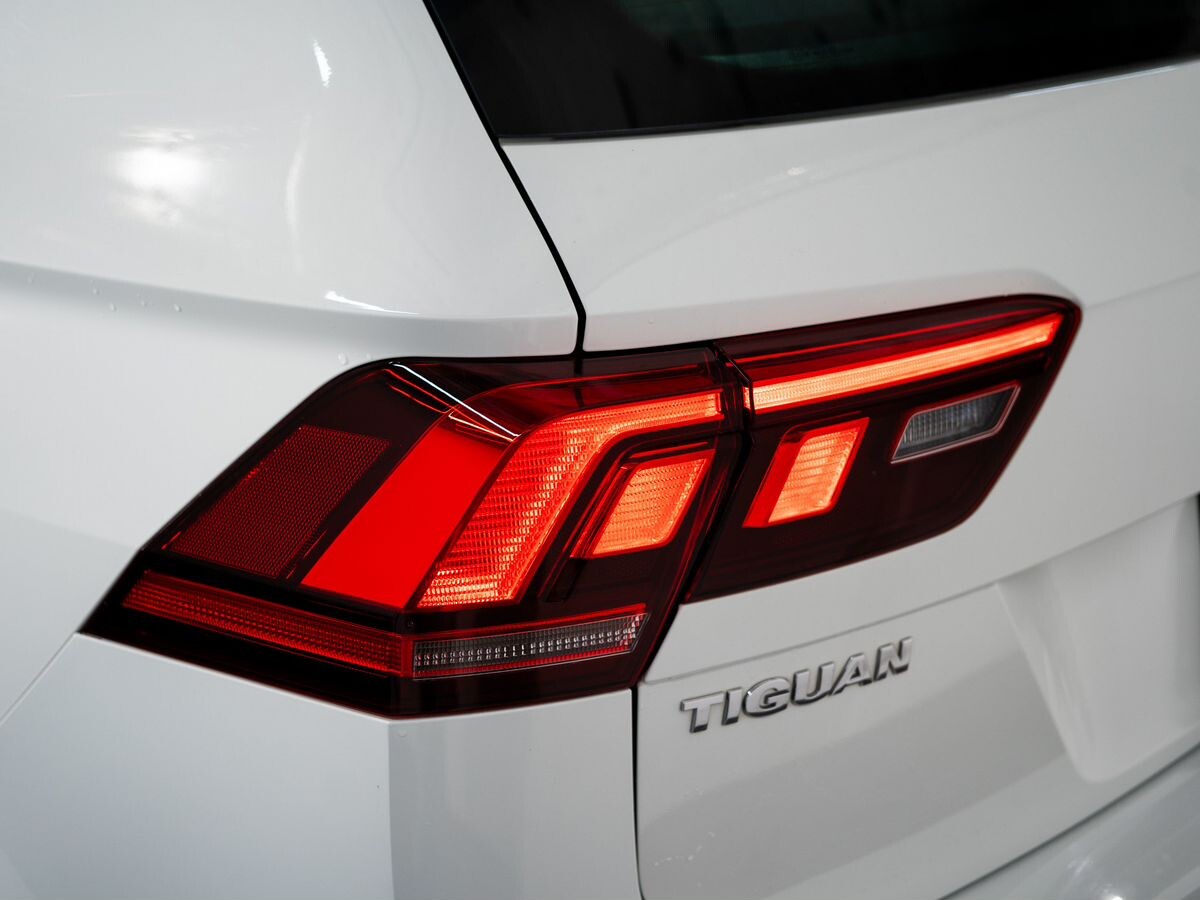 Volkswagen Tiguan 2018 - фото автомобиля