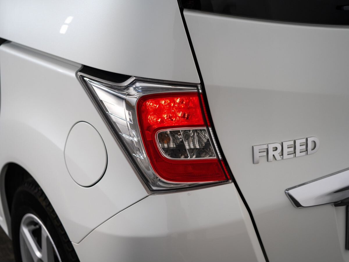 Honda Freed 2016 - фото автомобиля