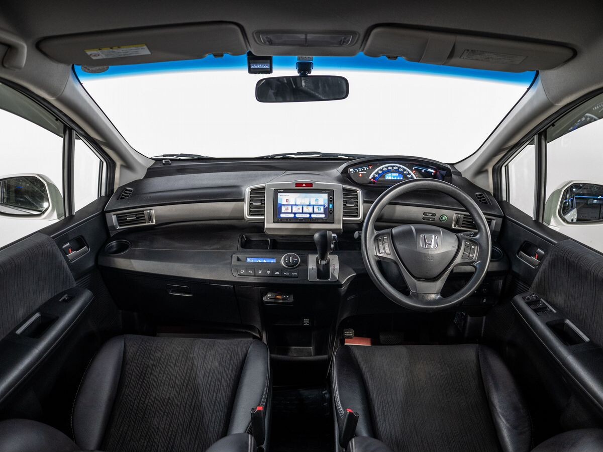 Honda Freed 2016 - фото автомобиля