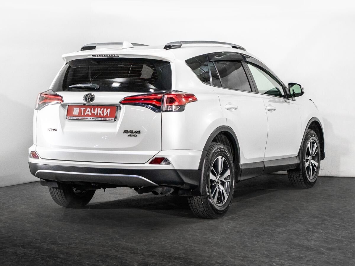 Toyota RAV4 2017 - фото автомобиля