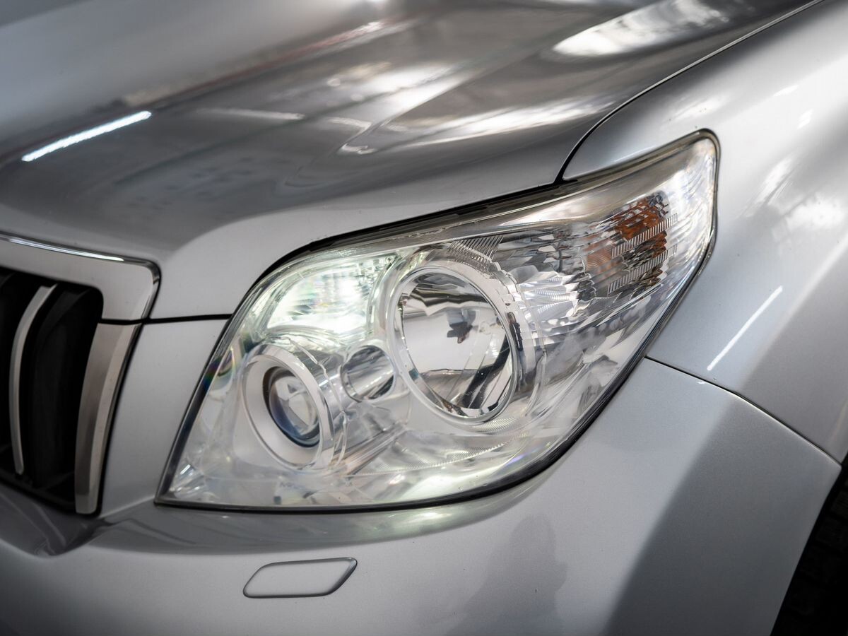 Toyota Land Cruiser Prado 2012 - фото автомобиля