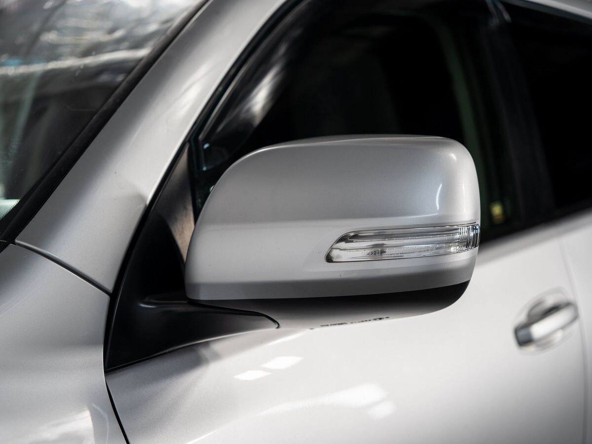 Toyota Land Cruiser Prado 2012 - фото автомобиля
