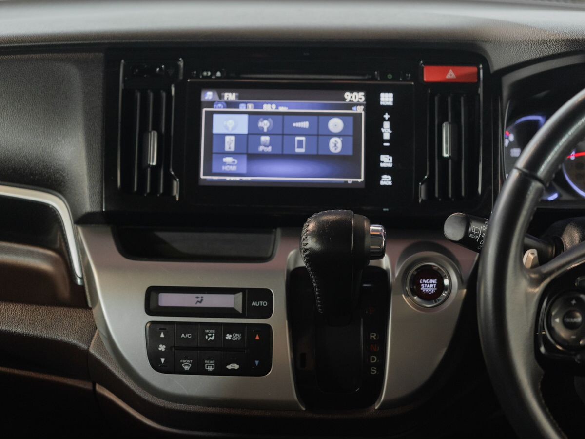 Honda N-WGN 2013 - фото автомобиля