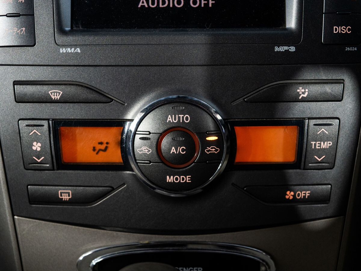 Toyota Corolla Axio 2008 - фото автомобиля