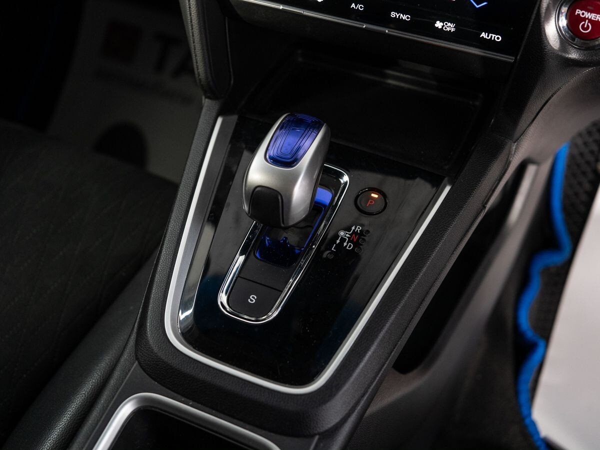   2015 - фото автомобиля