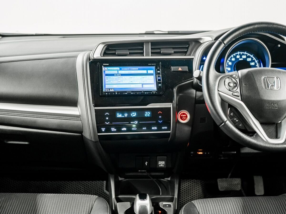 Honda Fit 2018 - фото автомобиля