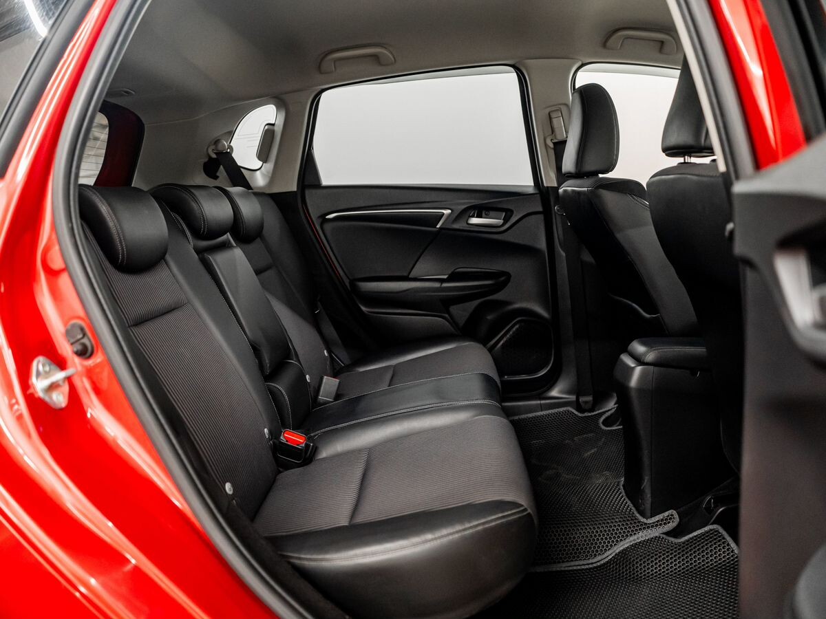 Honda Fit 2018 - фото автомобиля