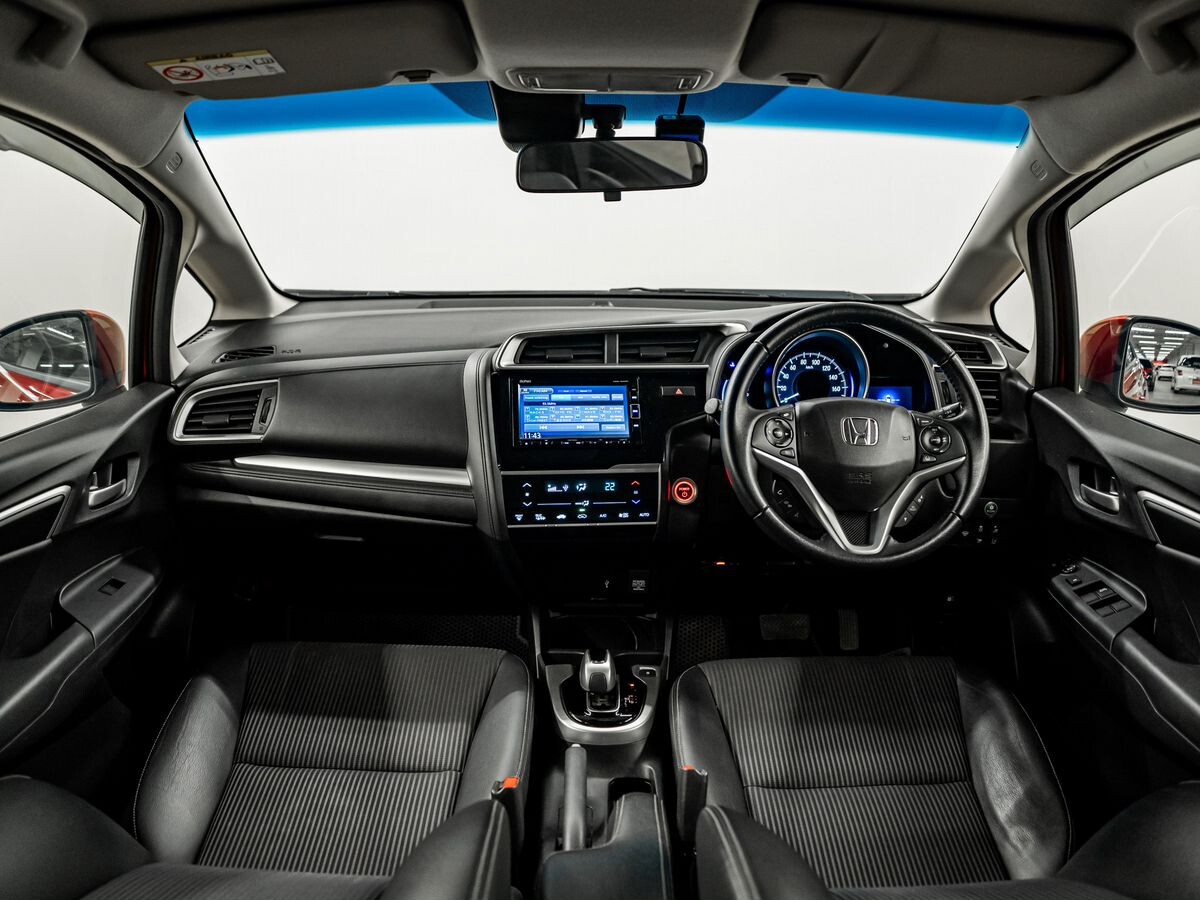 Honda Fit 2018 - фото автомобиля