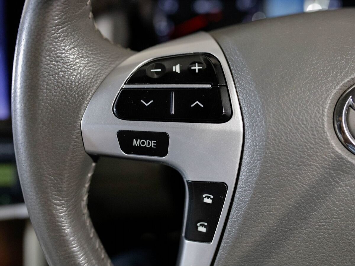 Toyota Premio 2010 - фото автомобиля