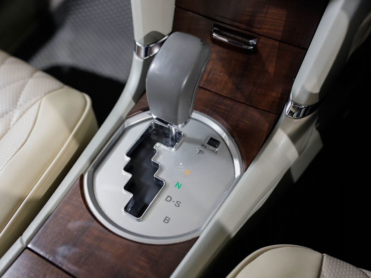 Toyota Premio 2010 - фото автомобиля