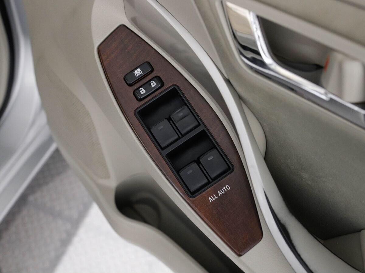 Toyota Premio 2010 - фото автомобиля