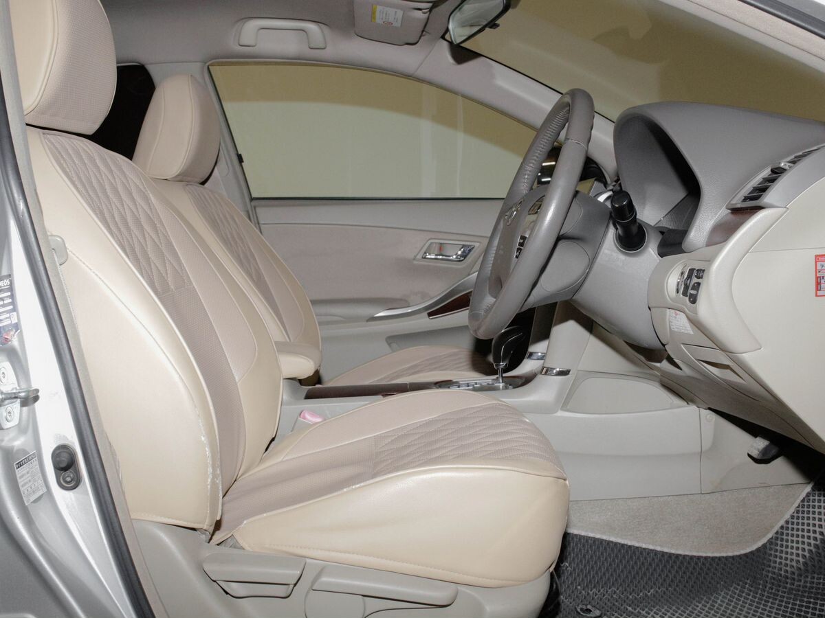 Toyota Premio 2010 - фото автомобиля