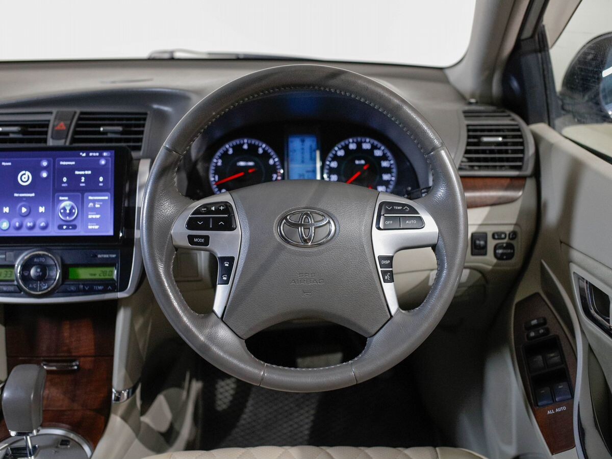 Toyota Premio 2010 - фото автомобиля