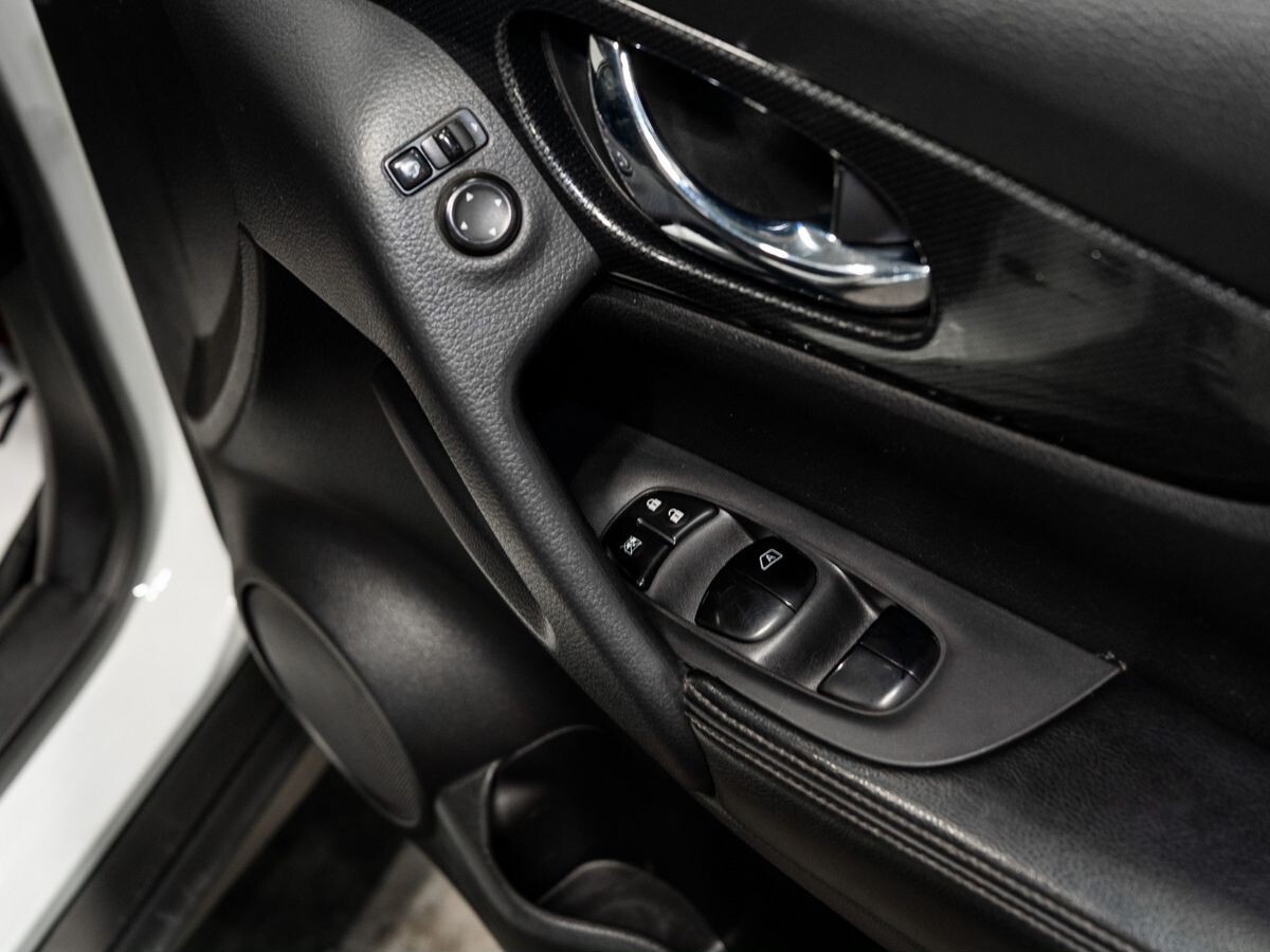 Nissan X-Trail 2015 - фото автомобиля