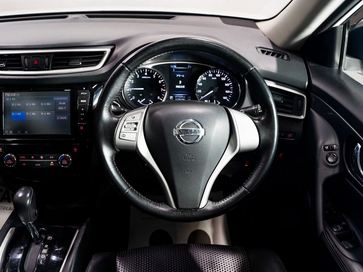 Nissan X-Trail 2015 - фото автомобиля