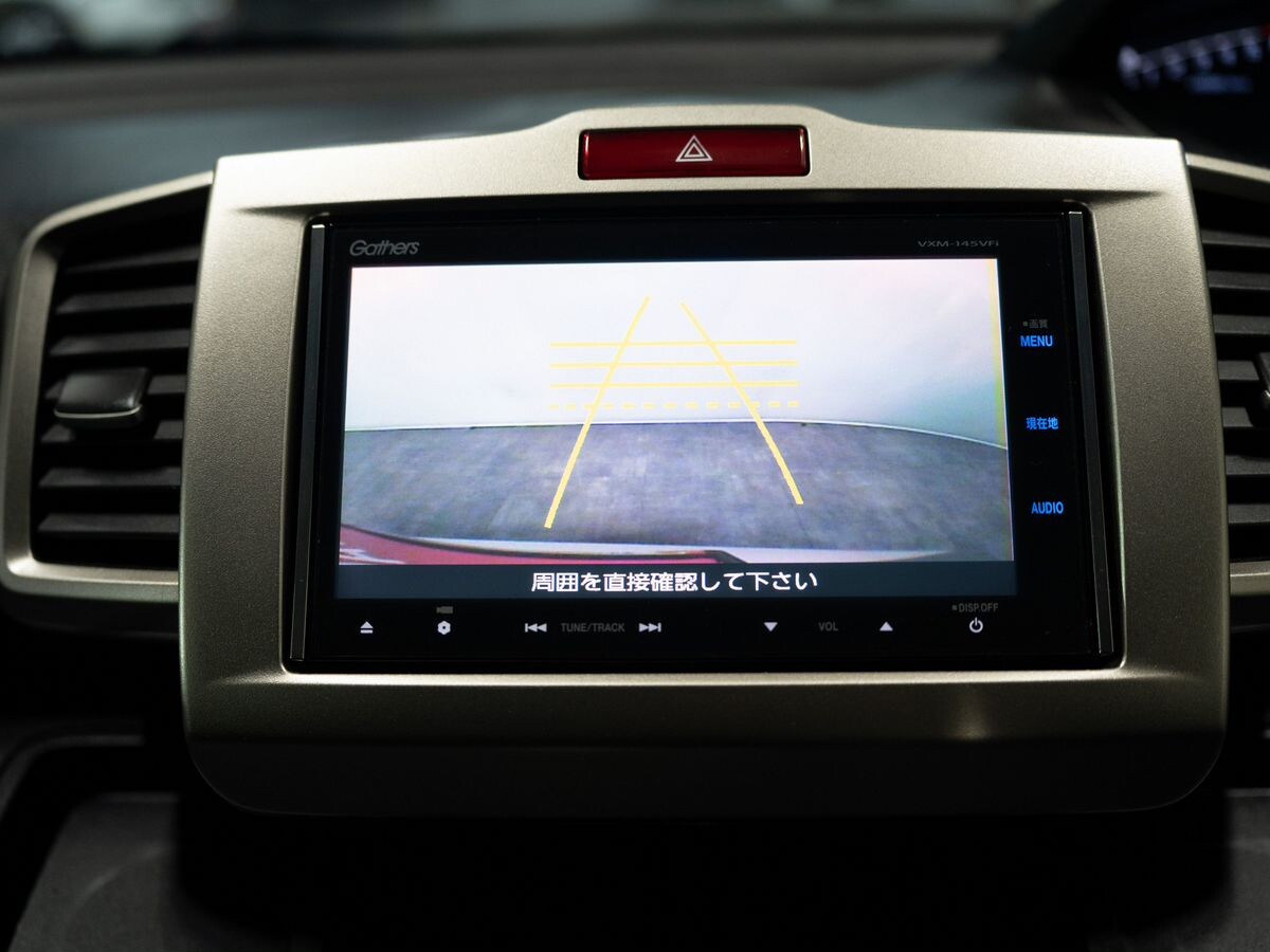 Honda Freed Spike 2013 - фото автомобиля