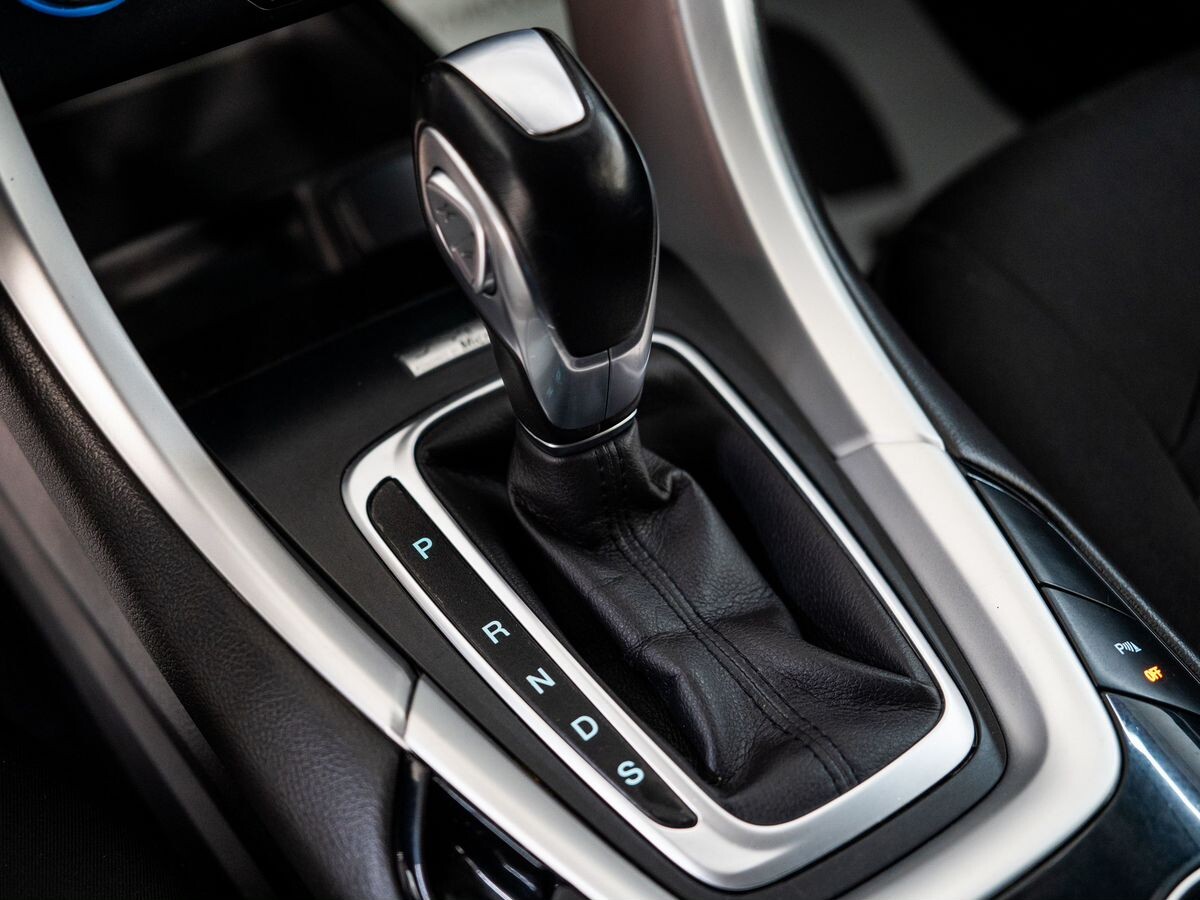 Ford Mondeo 2015 - фото автомобиля