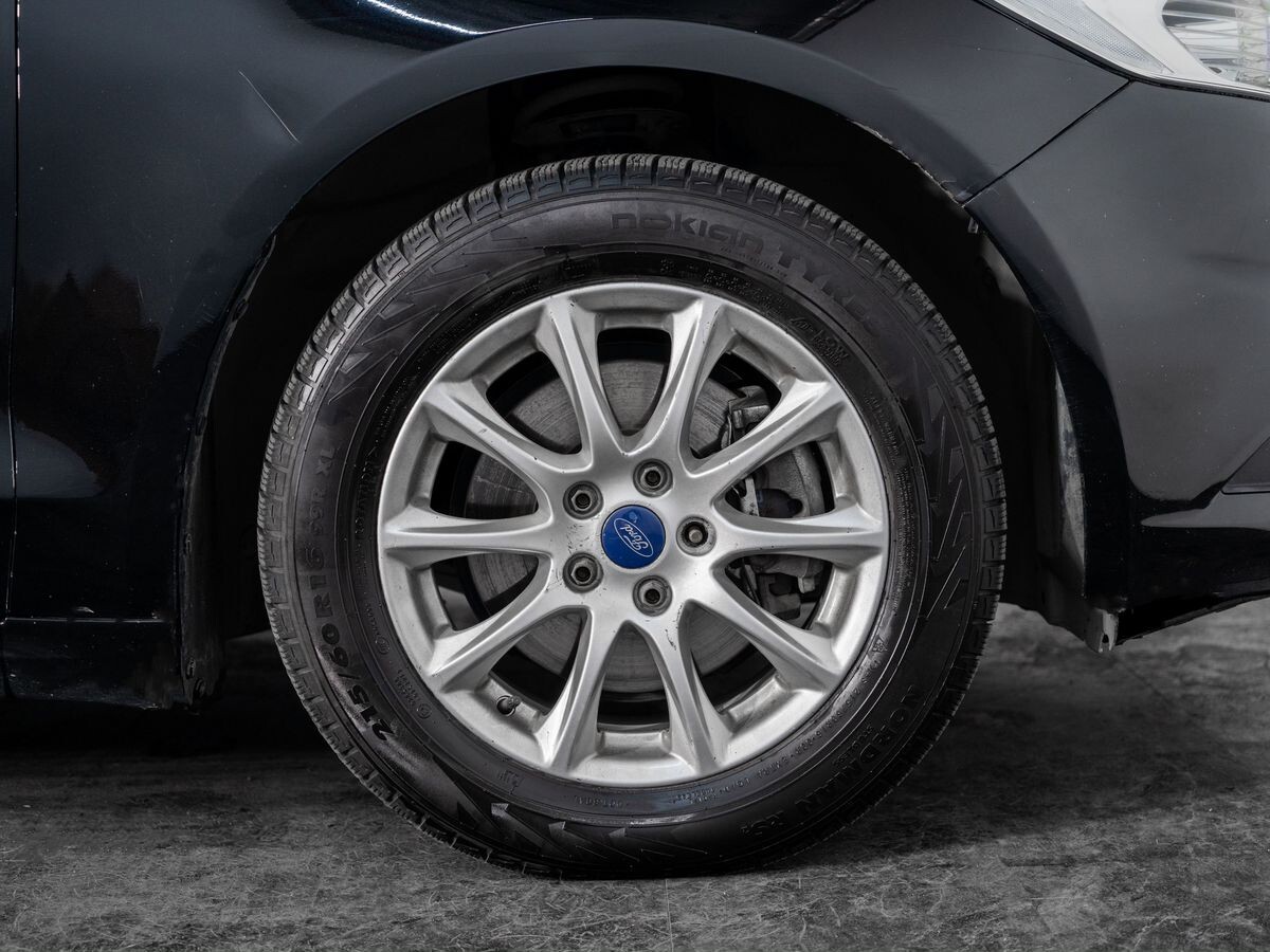 Ford Mondeo 2015 - фото автомобиля