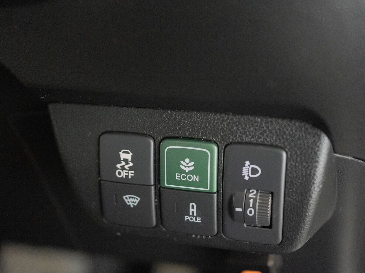 Honda Fit Shuttle 2012 - фото автомобиля