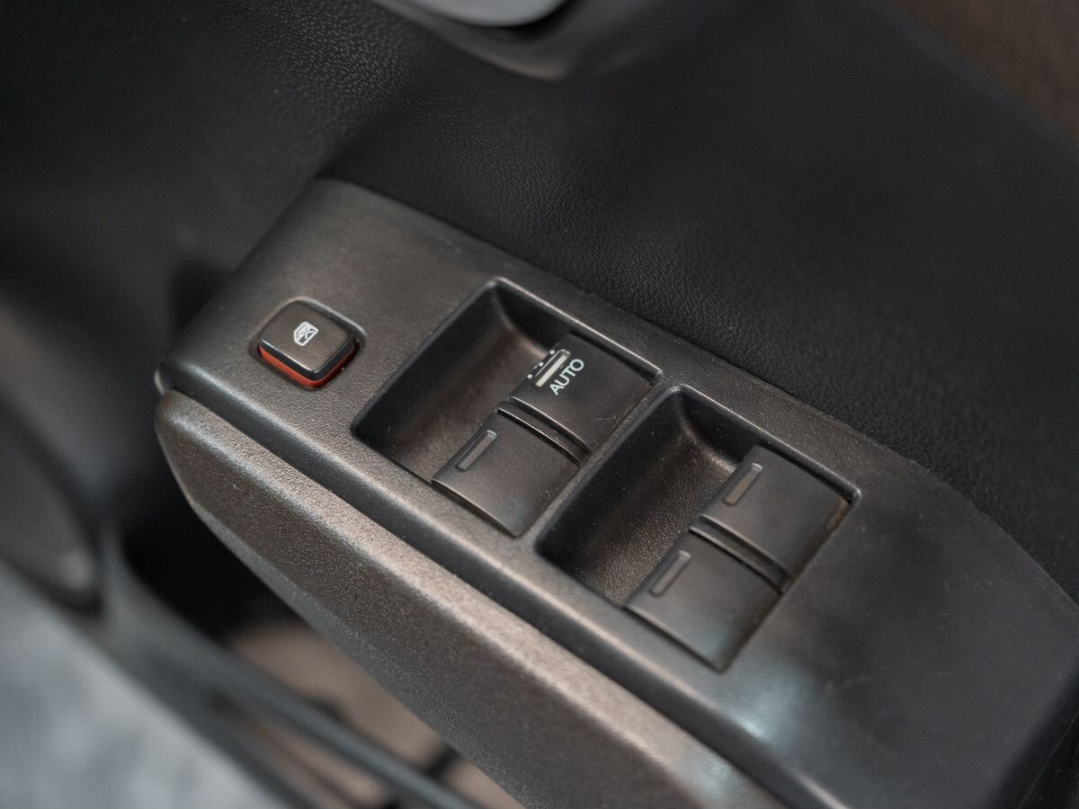 Honda Fit Shuttle 2012 - фото автомобиля