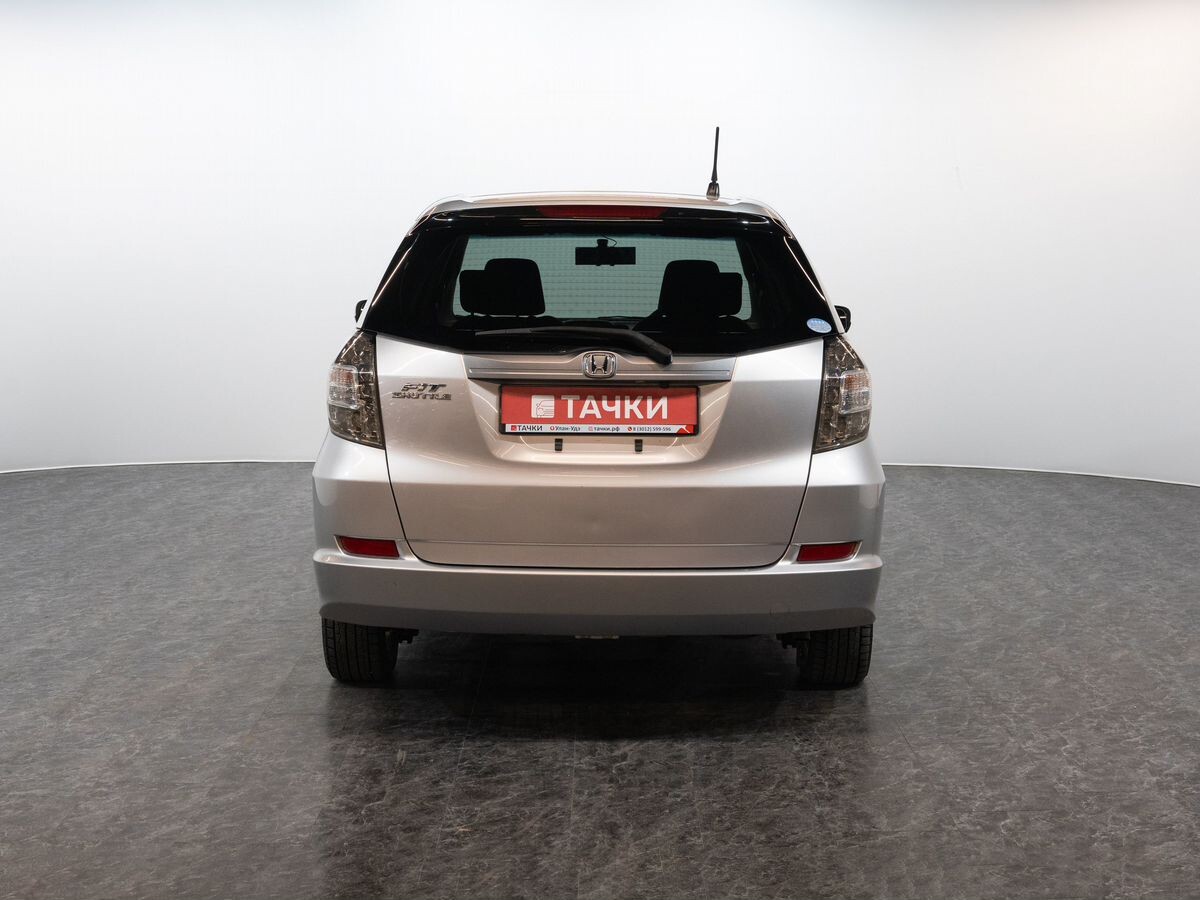 Honda Fit Shuttle 2012 - фото автомобиля