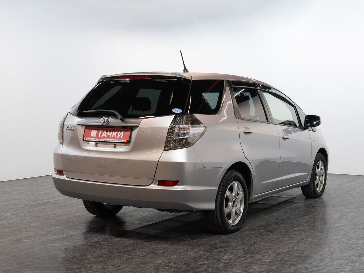 Honda Fit Shuttle 2012 - фото автомобиля