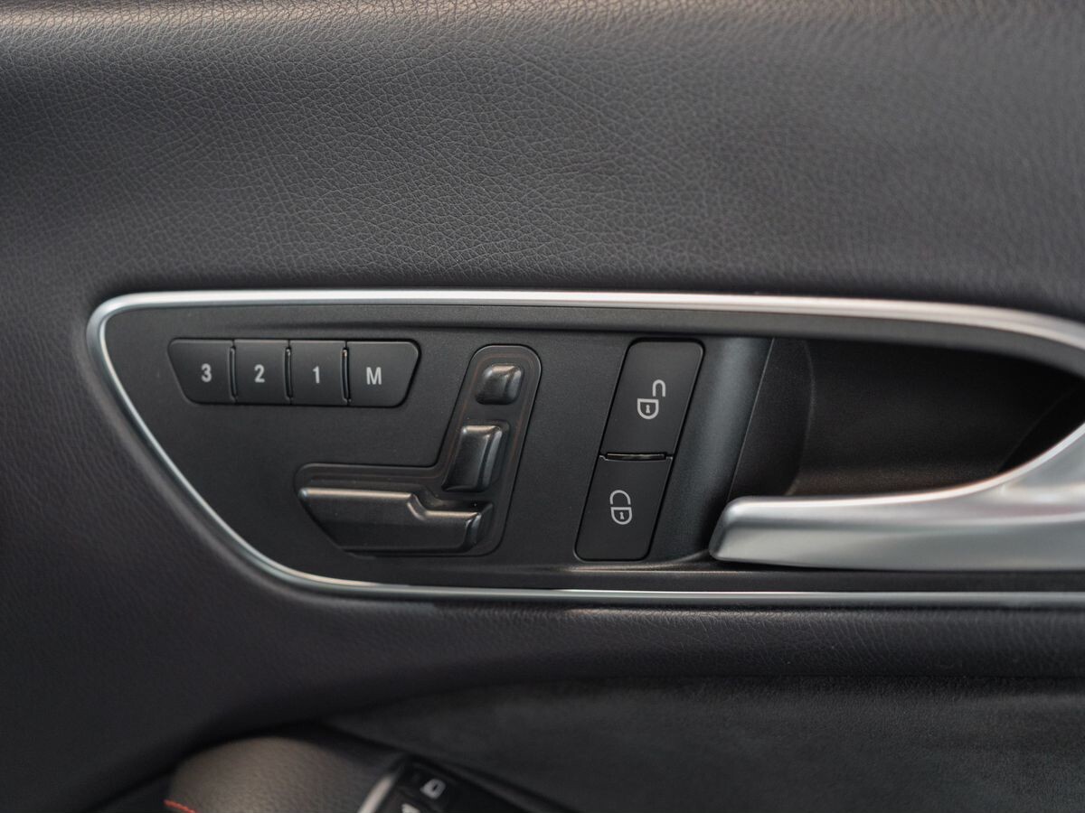 Mercedes-Benz CLA-Class 2015 - фото автомобиля