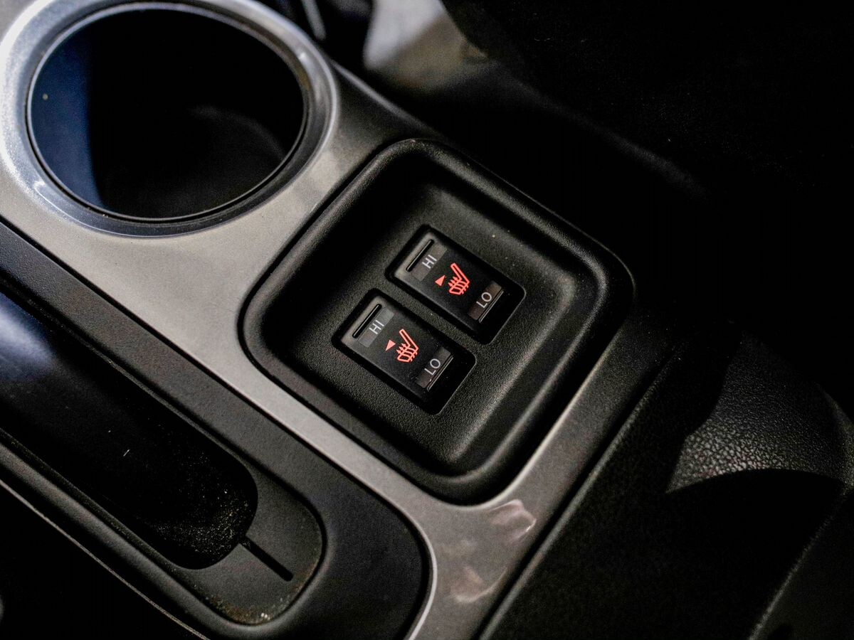 Nissan Juke 2013 - фото автомобиля