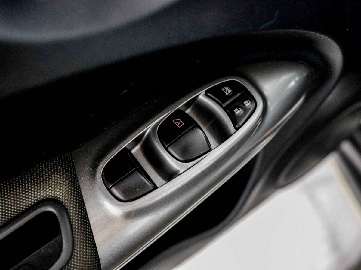 Nissan Juke 2013 - фото автомобиля