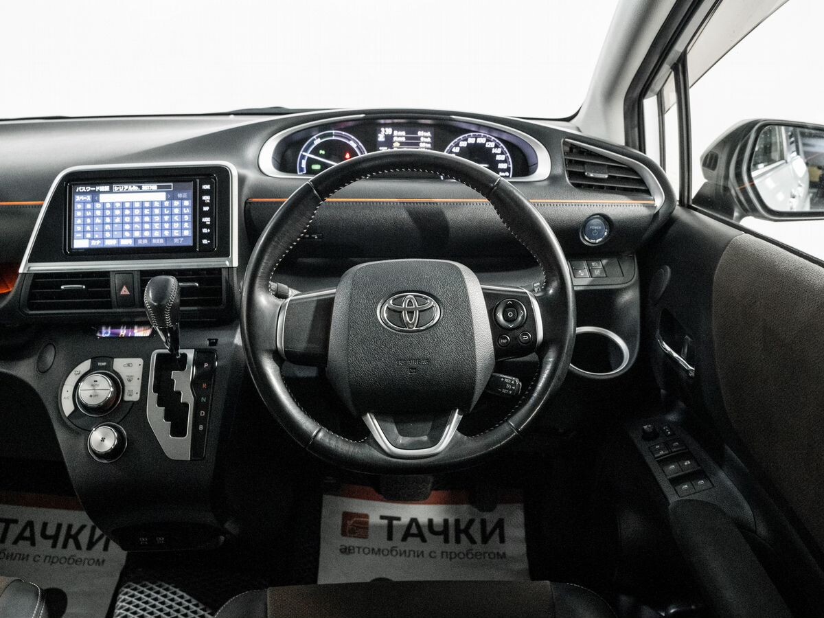 Toyota Sienta 2018 - фото автомобиля