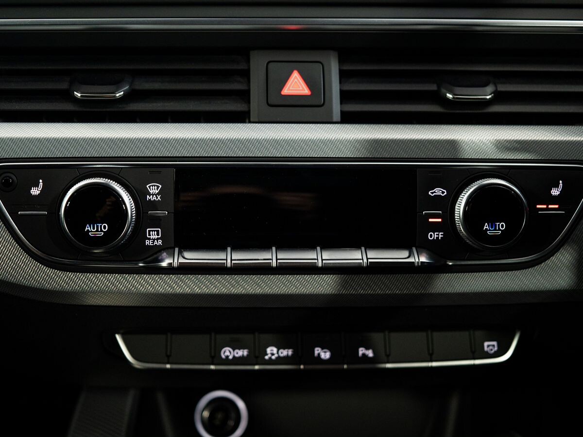 Audi A4 2019 - фото автомобиля