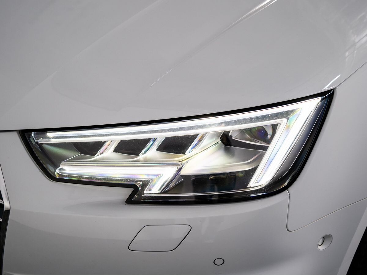 Audi A4 2019 - фото автомобиля