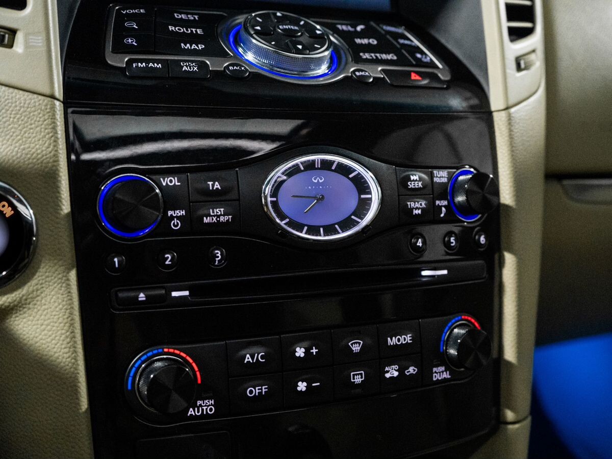 Infiniti FX37 2011 - фото автомобиля
