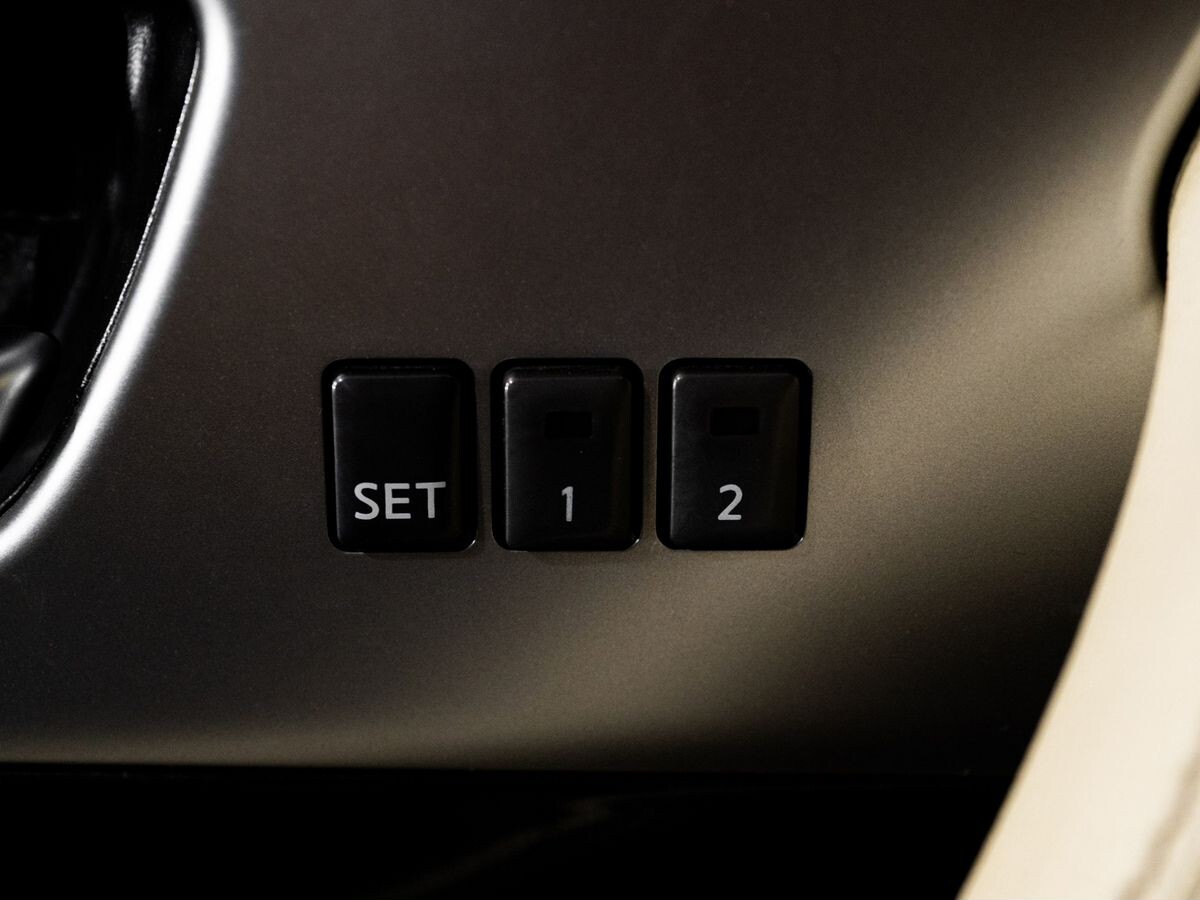 Infiniti FX37 2011 - фото автомобиля