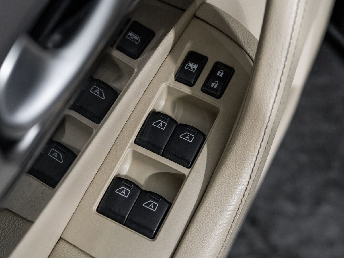 Infiniti FX37 2011 - фото автомобиля