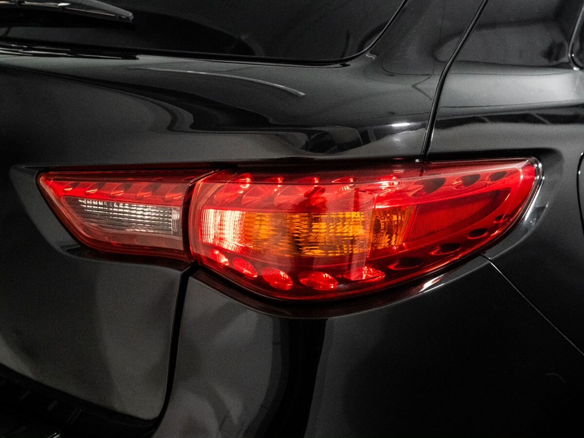 Infiniti FX37 2011 - фото автомобиля