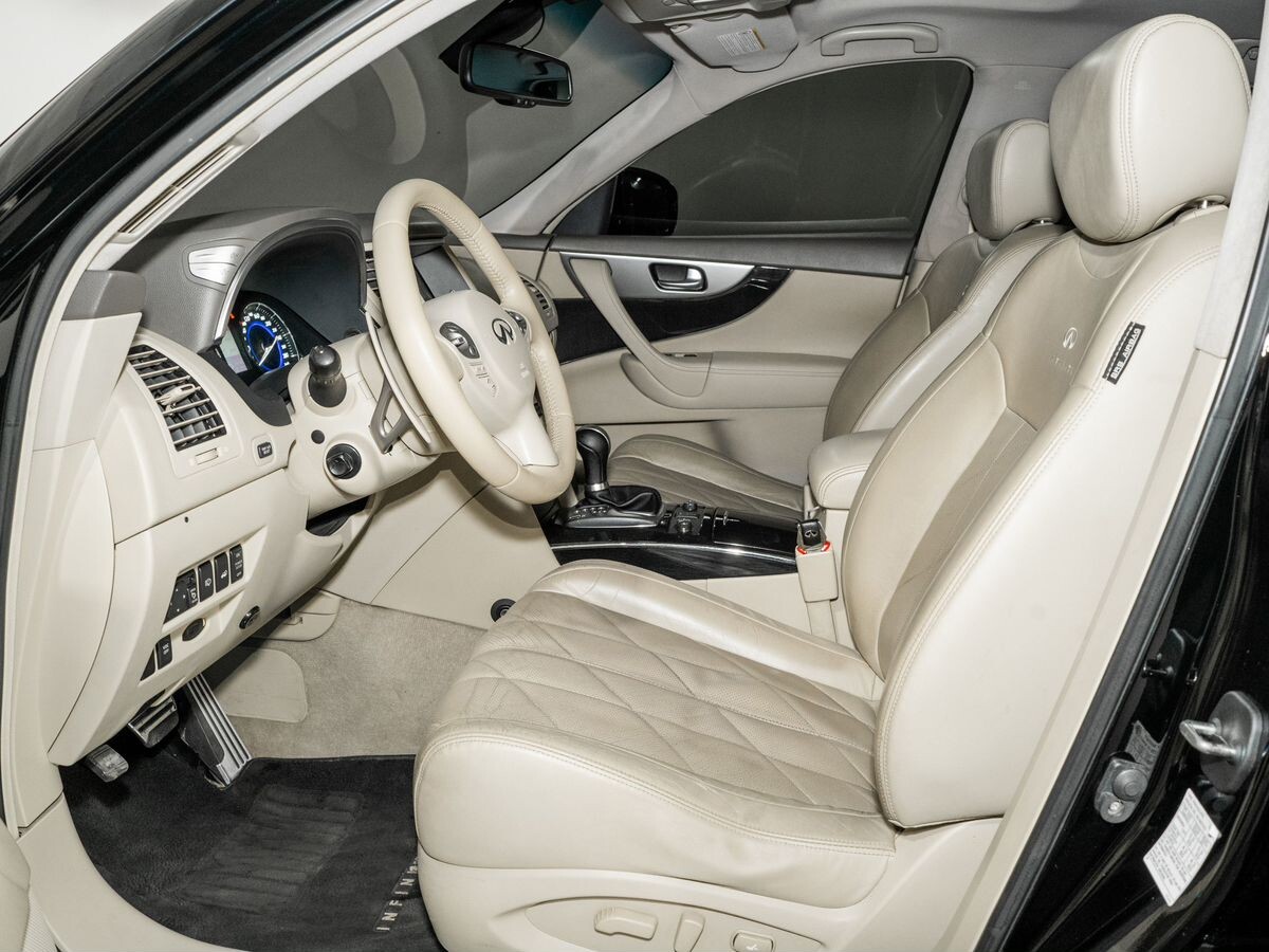 Infiniti FX37 2011 - фото автомобиля