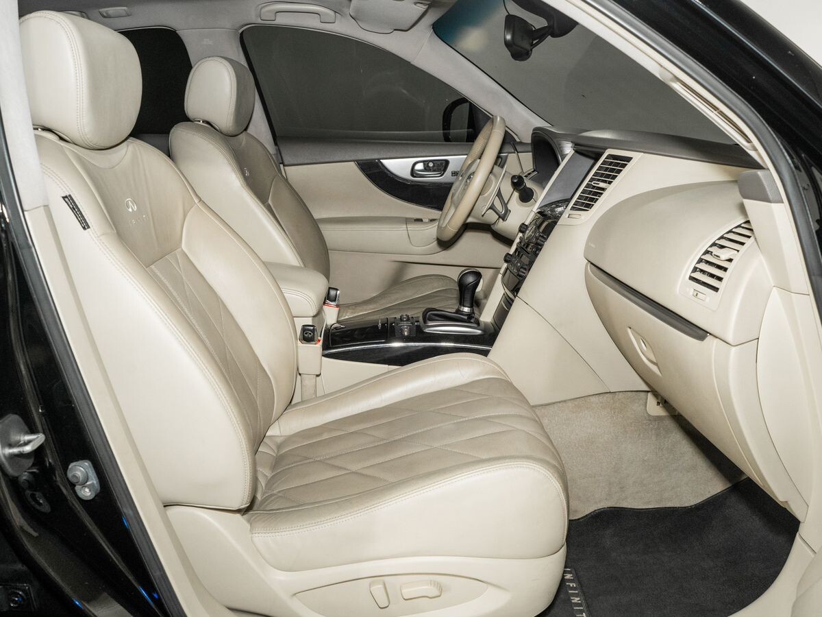 Infiniti FX37 2011 - фото автомобиля