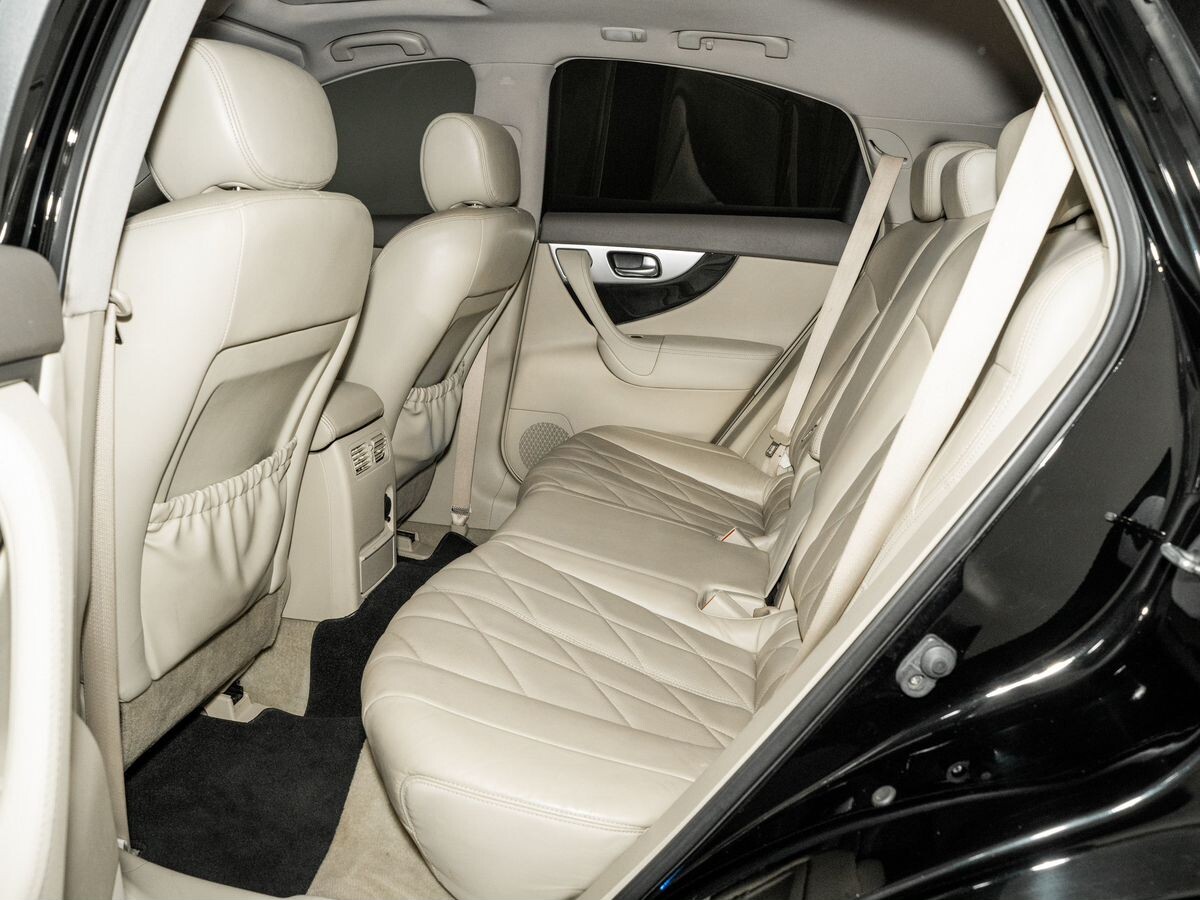 Infiniti FX37 2011 - фото автомобиля