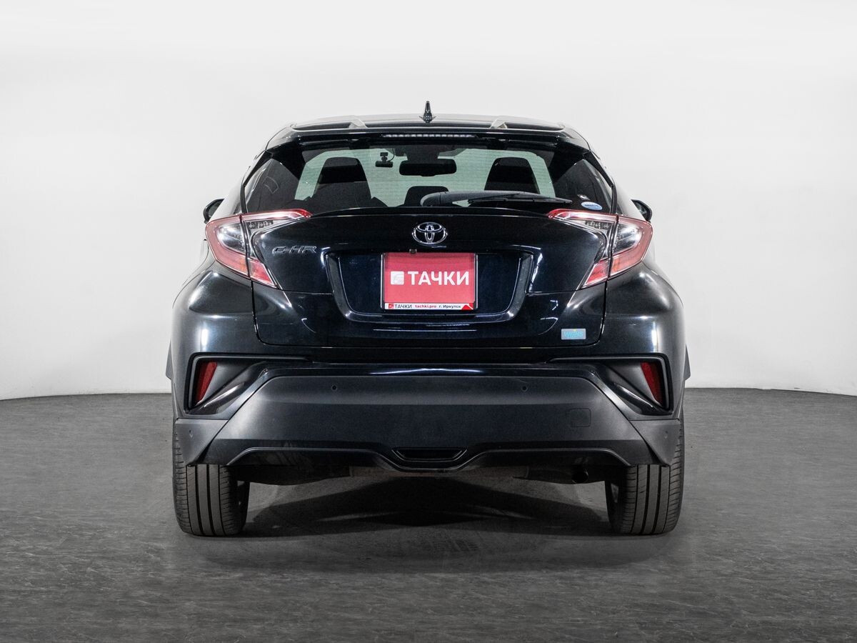 Toyota C-HR 2018 - фото автомобиля