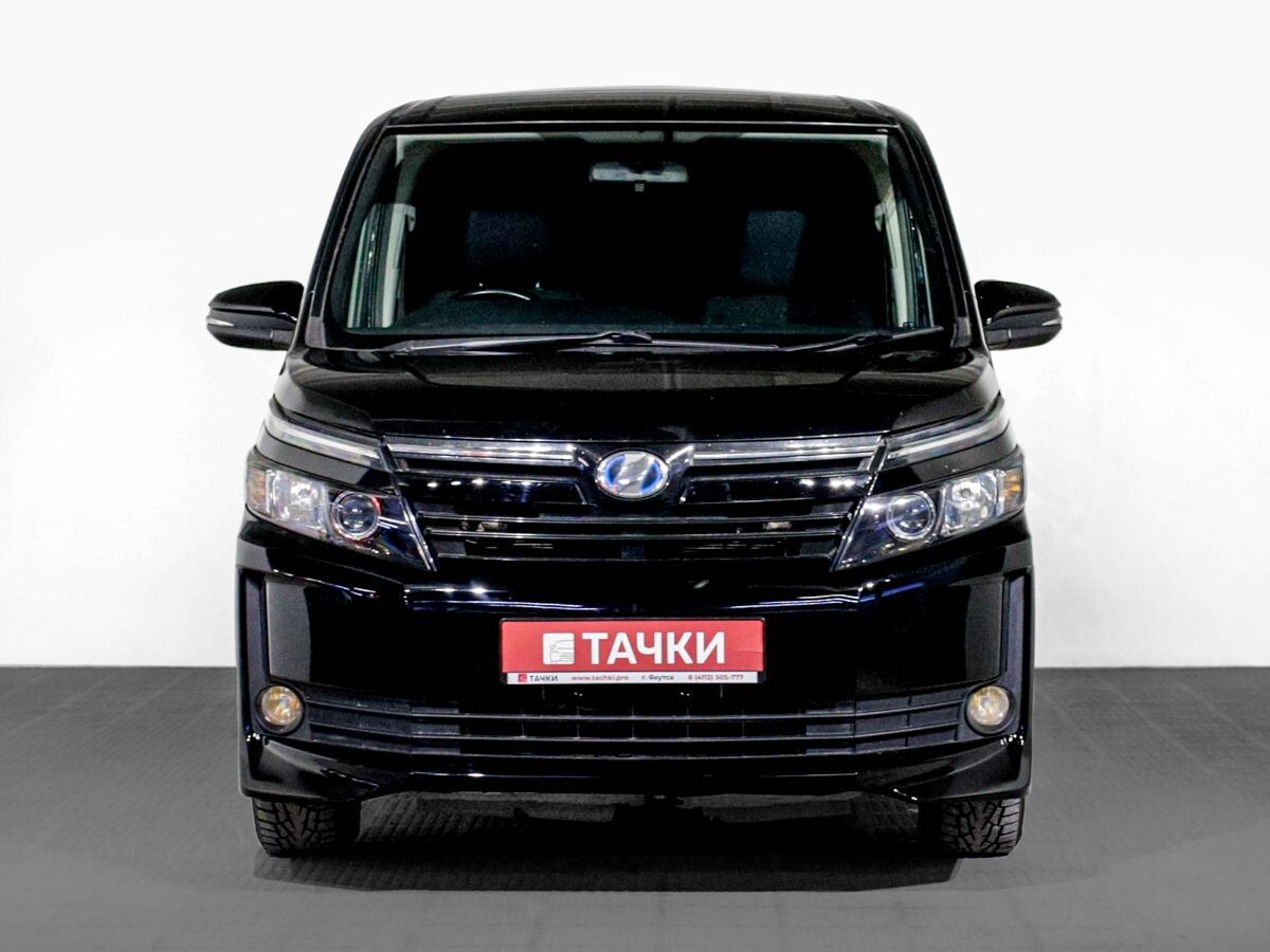 Toyota Voxy 2014 - фото автомобиля