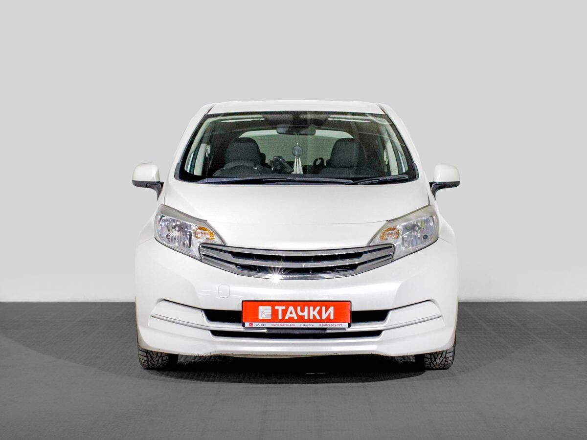 Nissan Note 2013 - фото автомобиля